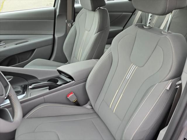 New 2026 Hyundai Elantra Sport FWD image 23