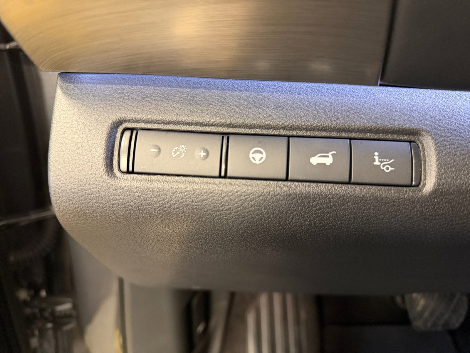 Used 2024 Nissan Pathfinder Platinum w/ Cargo Package image 31