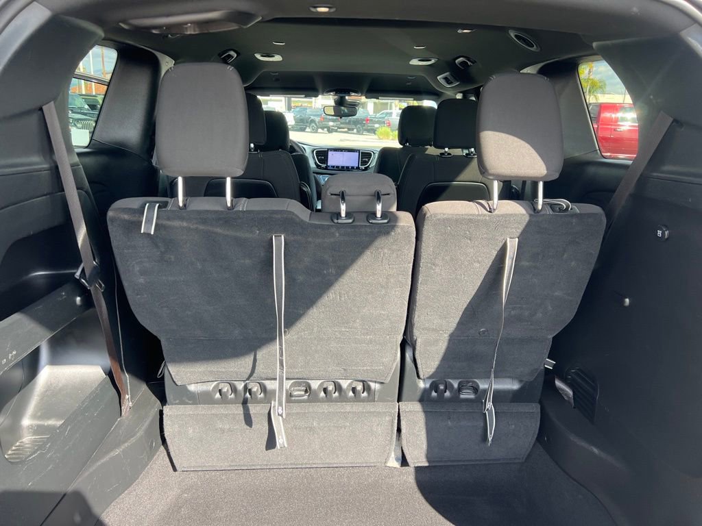 Used 2024 Chrysler Pacifica Touring image 24