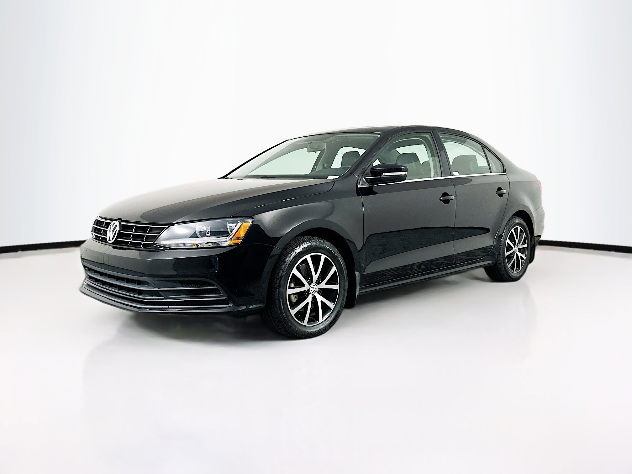 Used 2018 Volkswagen Jetta SE image 3
