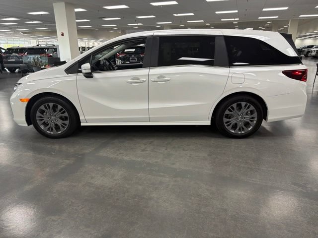 Used 2025 Honda Odyssey Touring image 4