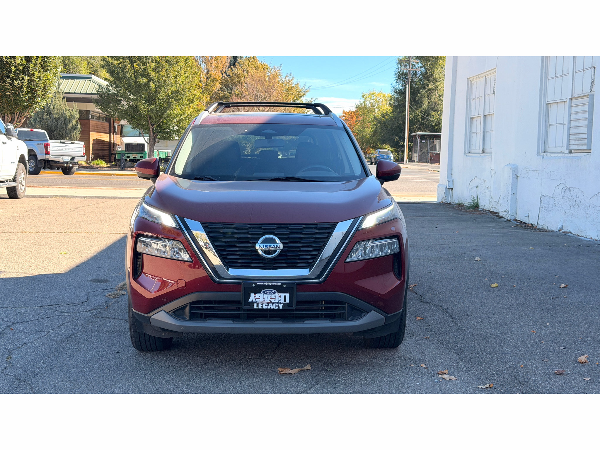 Used 2021 Nissan Rogue SV w/ Premium Package AWD/4WD image 2