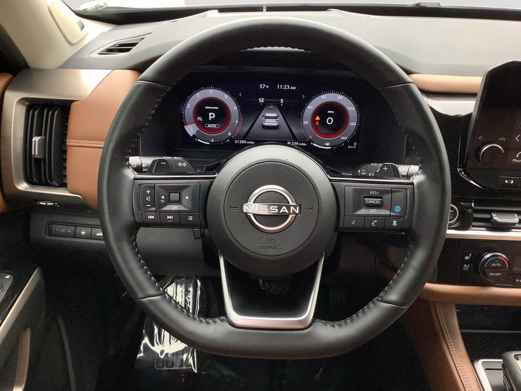 Used 2024 Nissan Pathfinder Platinum image 19