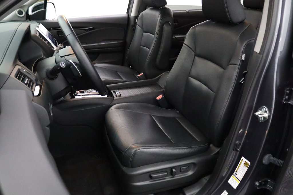 Used 2016 Honda Pilot Touring image 2
