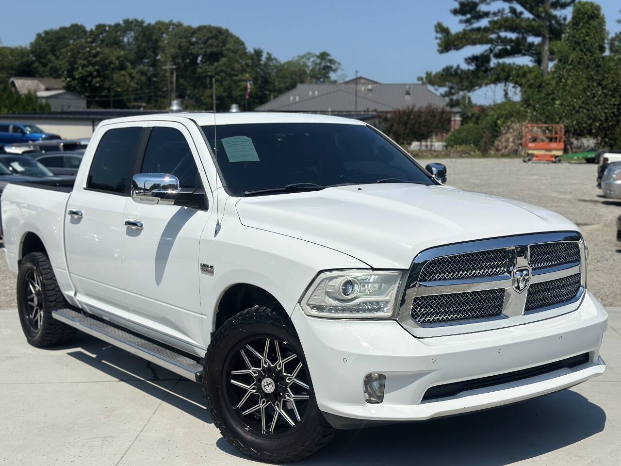 Used 2014 RAM 1500 Limited RWD image 1