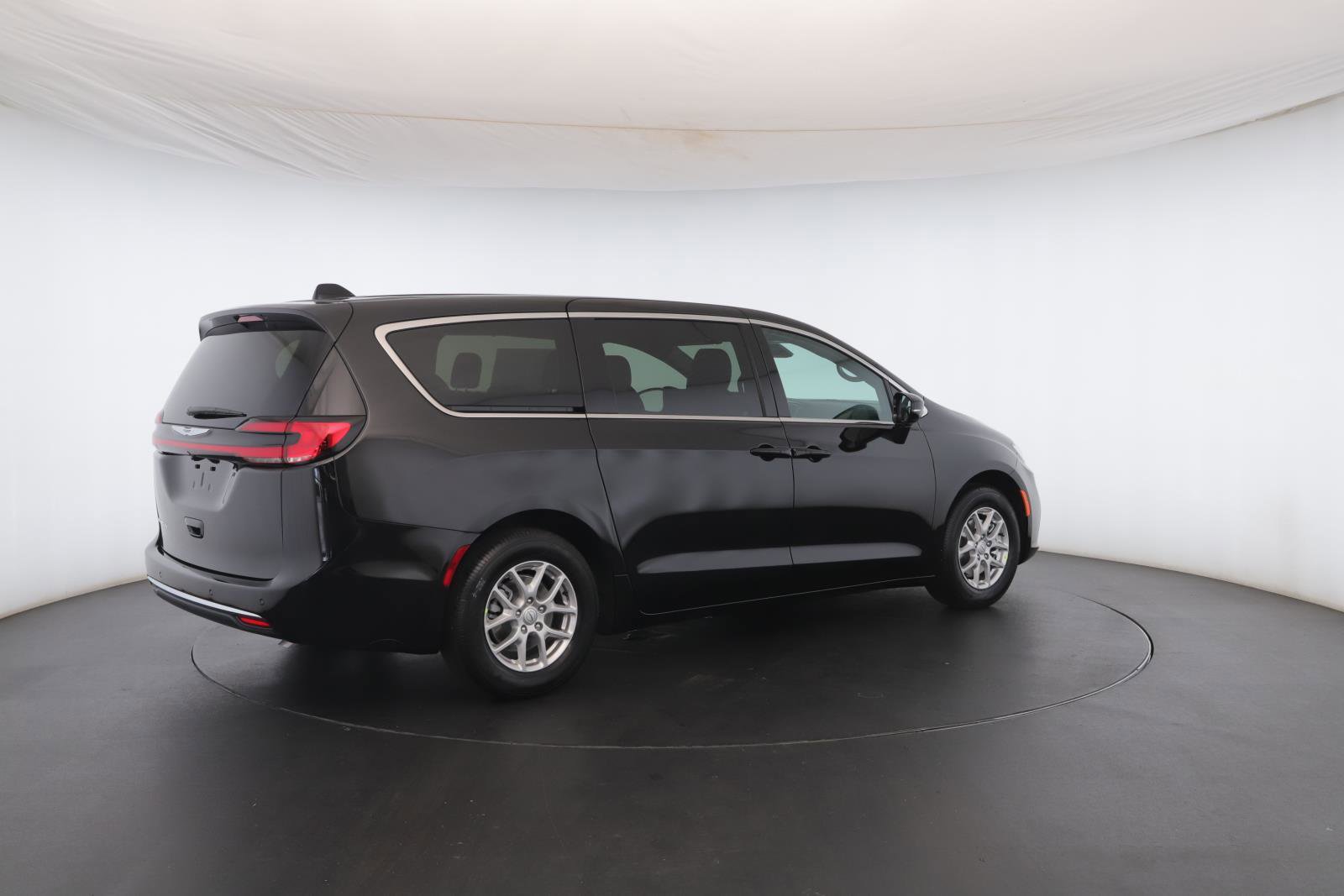 New 2026 Chrysler Pacifica Select image 28