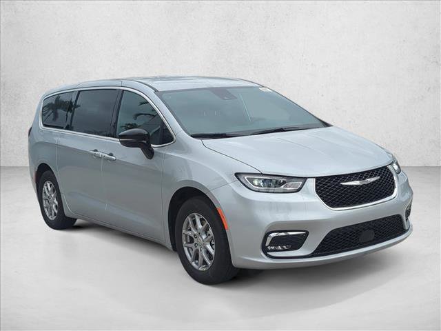 New 2026 Chrysler Pacifica Select image 7