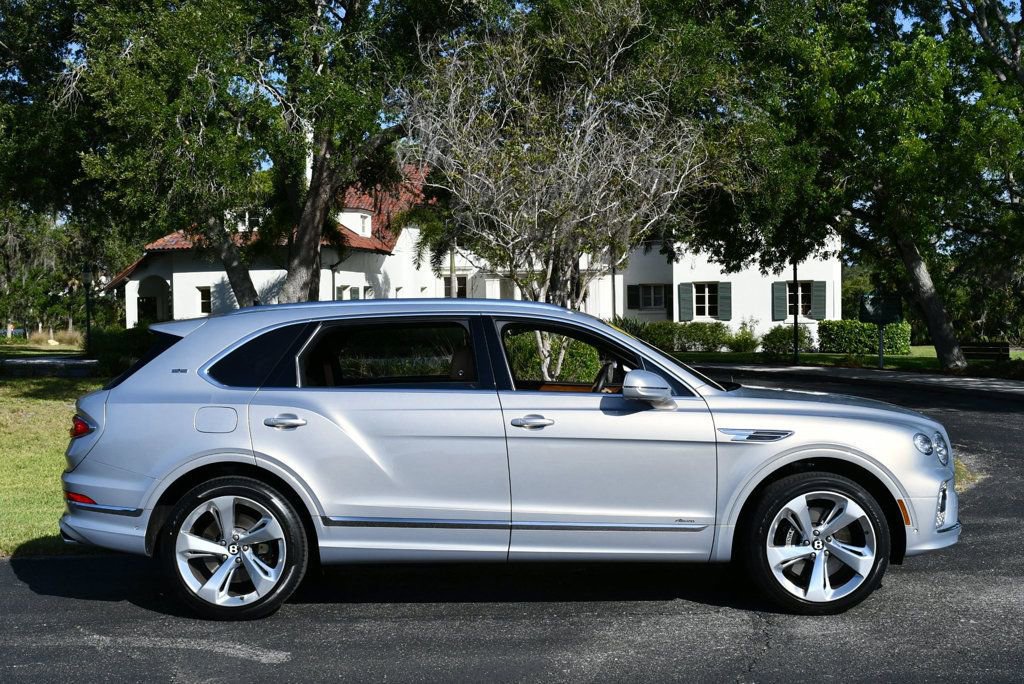 Used 2023 Bentley Bentayga Extended Wheelbase AWD/4WD image 37