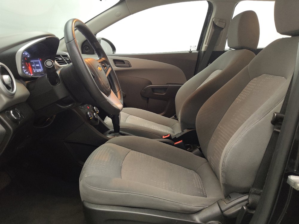 Used 2020 Chevrolet Sonic LT FWD image 17
