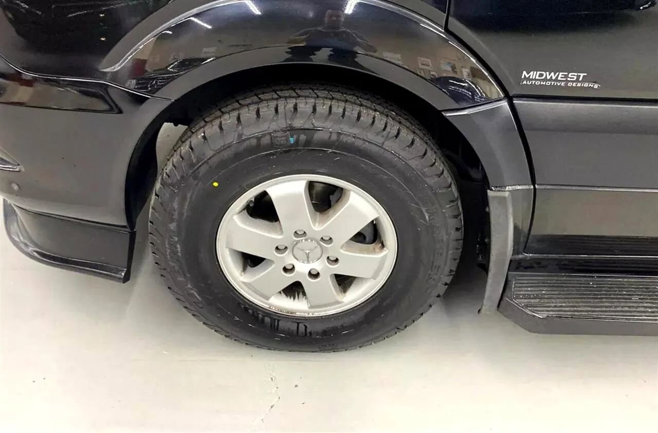 Used 2016 Mercedes-Benz Sprinter 2500 image 25