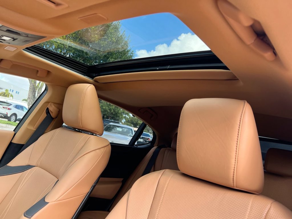 Certified 2024 Lexus ES 300h Ultra Luxury w/ Accessory Package (Z2) FWD image 18