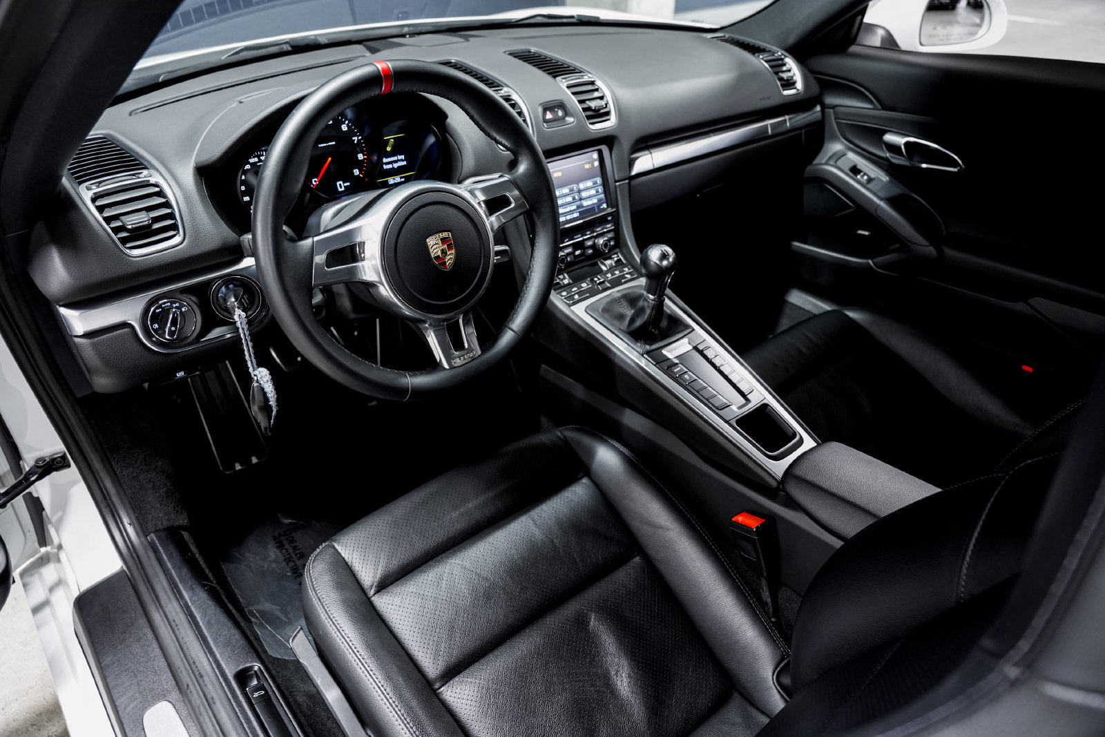 Used 2014 Porsche Cayman RWD image 9