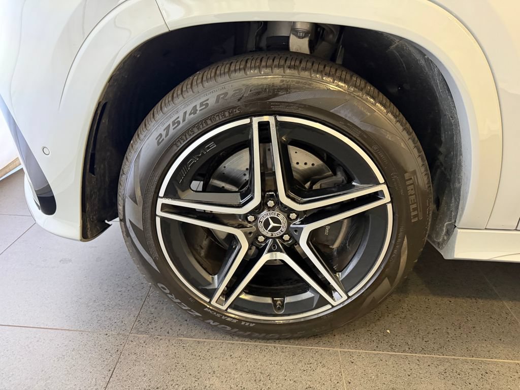 Used 2025 Mercedes-Benz GLS 450 4MATIC image 10