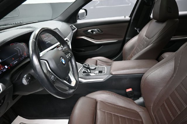 Used 2020 BMW 330i Sedan w/ Premium Package RWD image 16