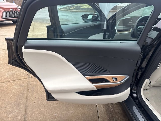 Used 2024 Lucid Air Touring image 30