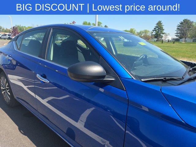 Used 2025 Nissan Altima 2.5 SV FWD image 6