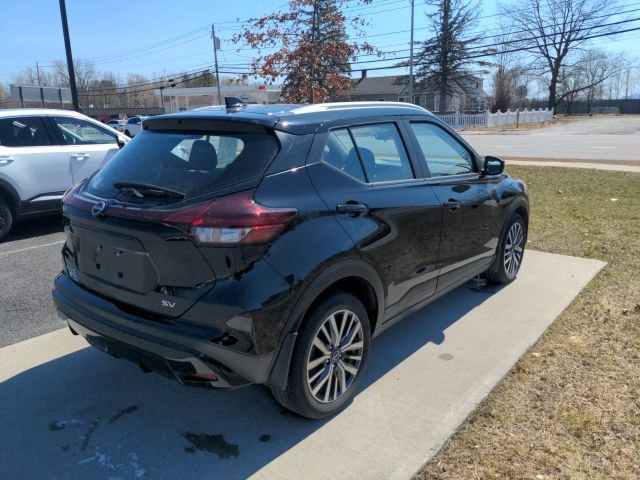Certified 2024 Nissan Kicks SV image 5