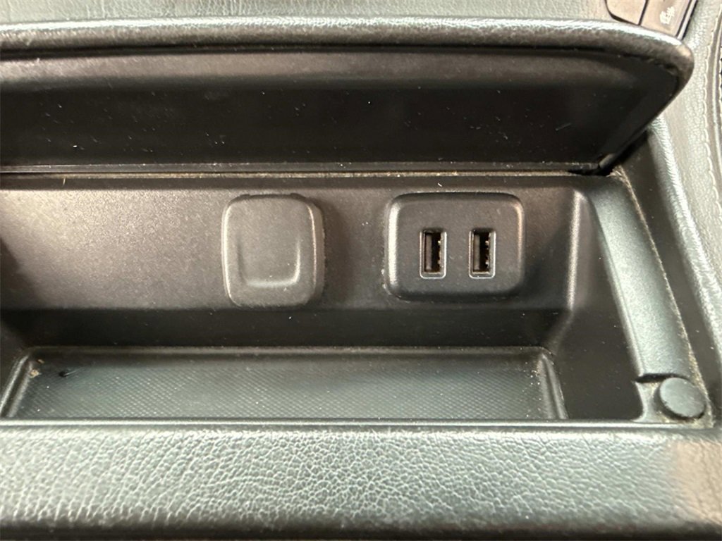 Used 2020 Chevrolet Suburban Premier image 25