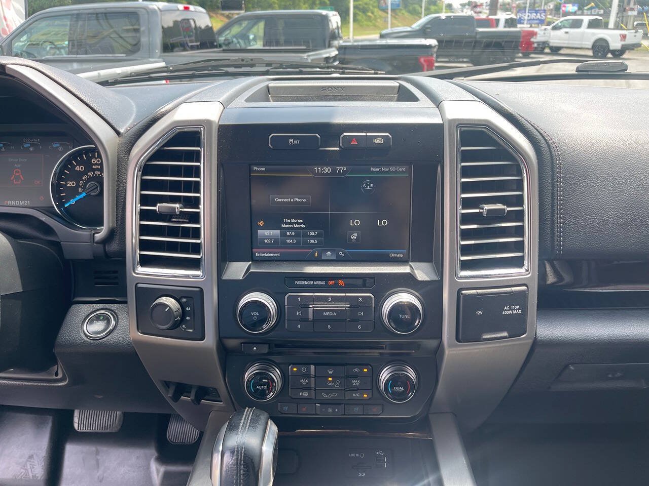 Used 2015 Ford F150 Platinum w/ Equipment Group 701A Luxury AWD/4WD image 39