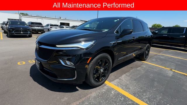 Used 2024 Buick Enclave Essence w/ Experience Buick Package FWD image 4