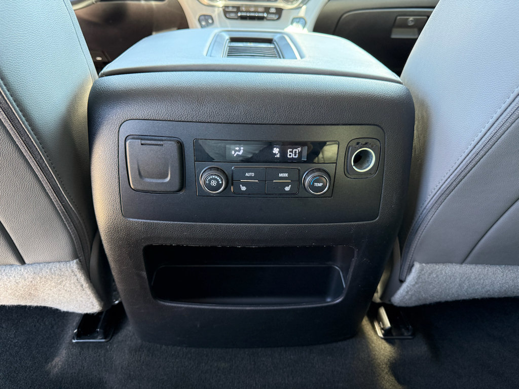 Used 2016 Chevrolet Tahoe LT w/ Luxury Package AWD/4WD image 29