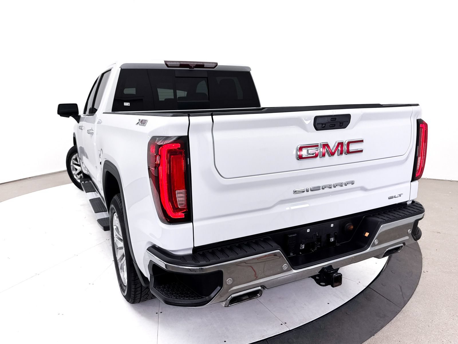 Used 2020 GMC Sierra 1500 SLT w/ SLT Premium Plus Package AWD/4WD image 7