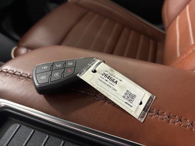 Used 2024 GMC Yukon Denali Ultimate AWD/4WD image 34