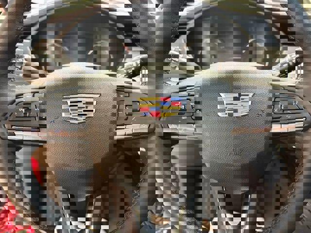 Used 2022 Cadillac XT4 Premium Luxury w/ Enhanced Visibility Package image 12