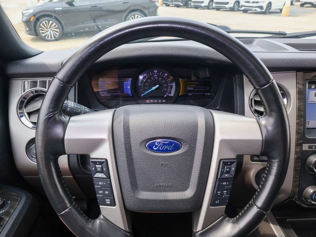Used 2016 Ford Expedition Limited w/ Equipment Group 301A AWD/4WD image 26