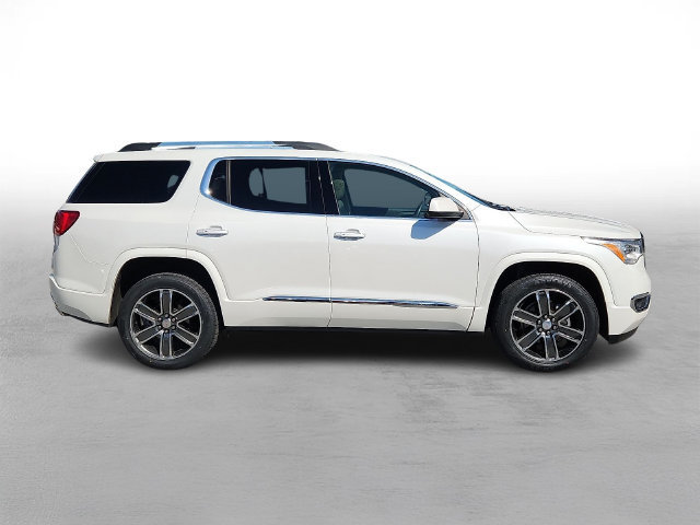 Used 2019 GMC Acadia Denali w/ Technology Package FWD image 7