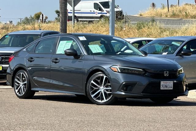 Used 2023 Honda Civic Touring image 3