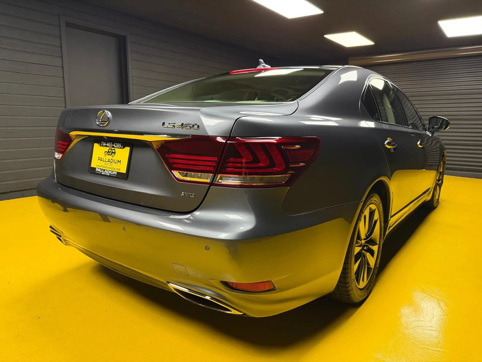 Used 2013 Lexus LS 460 AWD w/ Comfort Pkg image 6