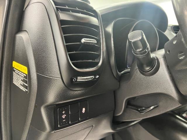 Used 2019 Kia Soul FWD image 15