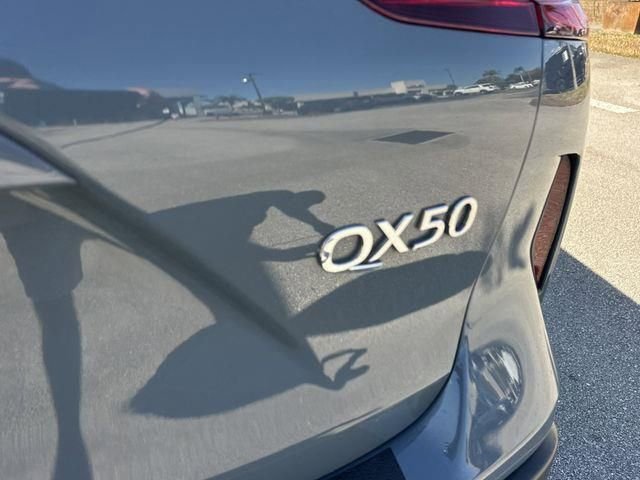 Used 2025 INFINITI QX50 Luxe image 11