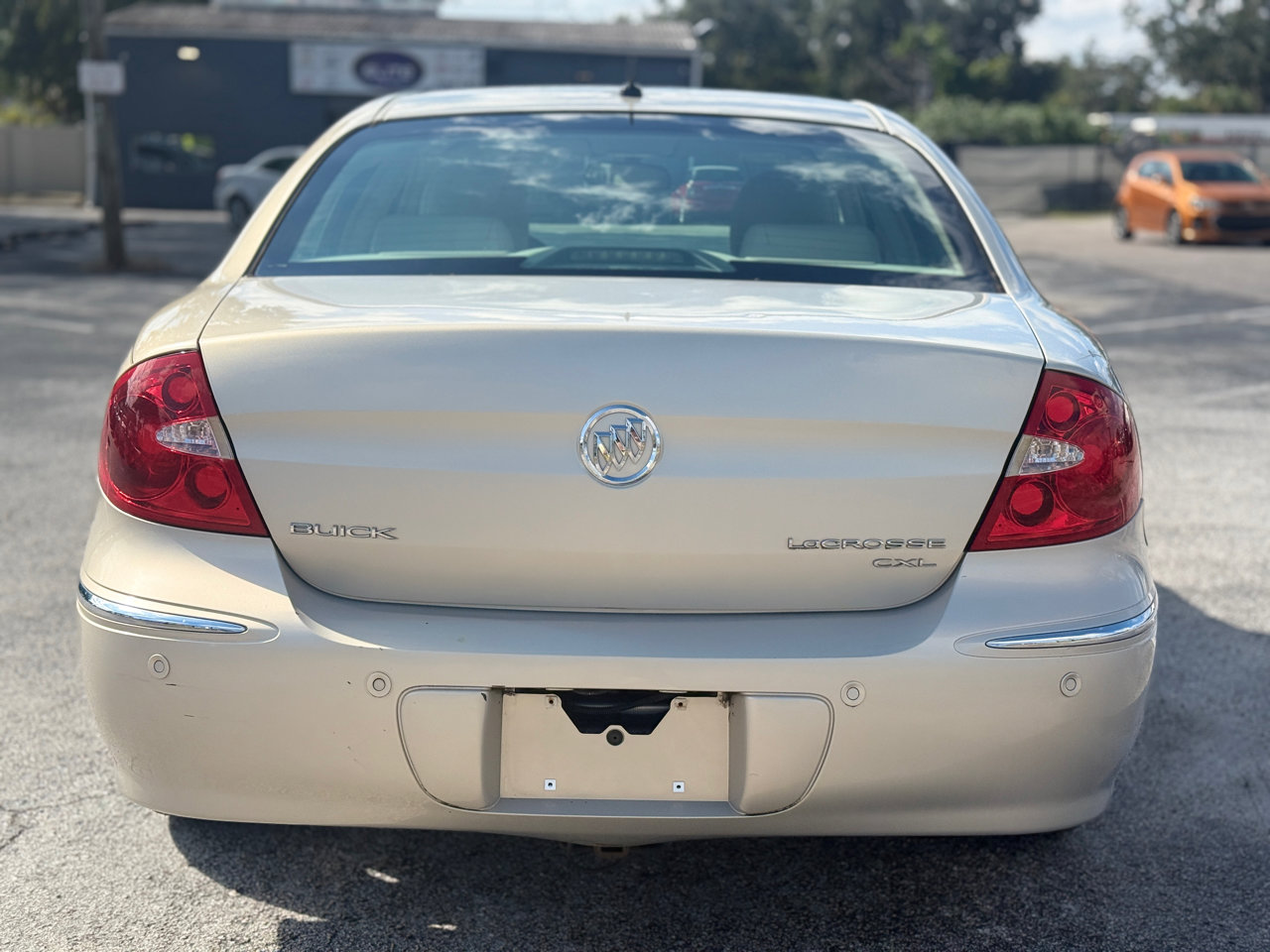 Used 2008 Buick LaCrosse CXL w/ Driver Confidence Package image 4