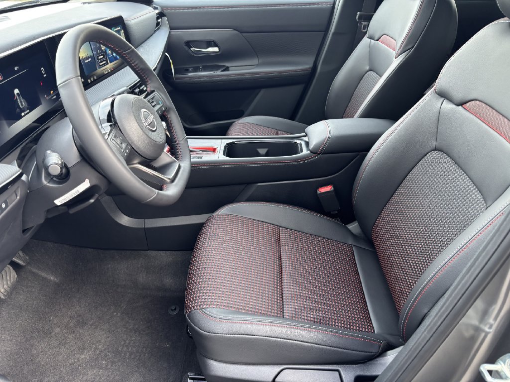 New 2027 Nissan Kicks SR w/ SR Premium Package AWD/4WD image 13