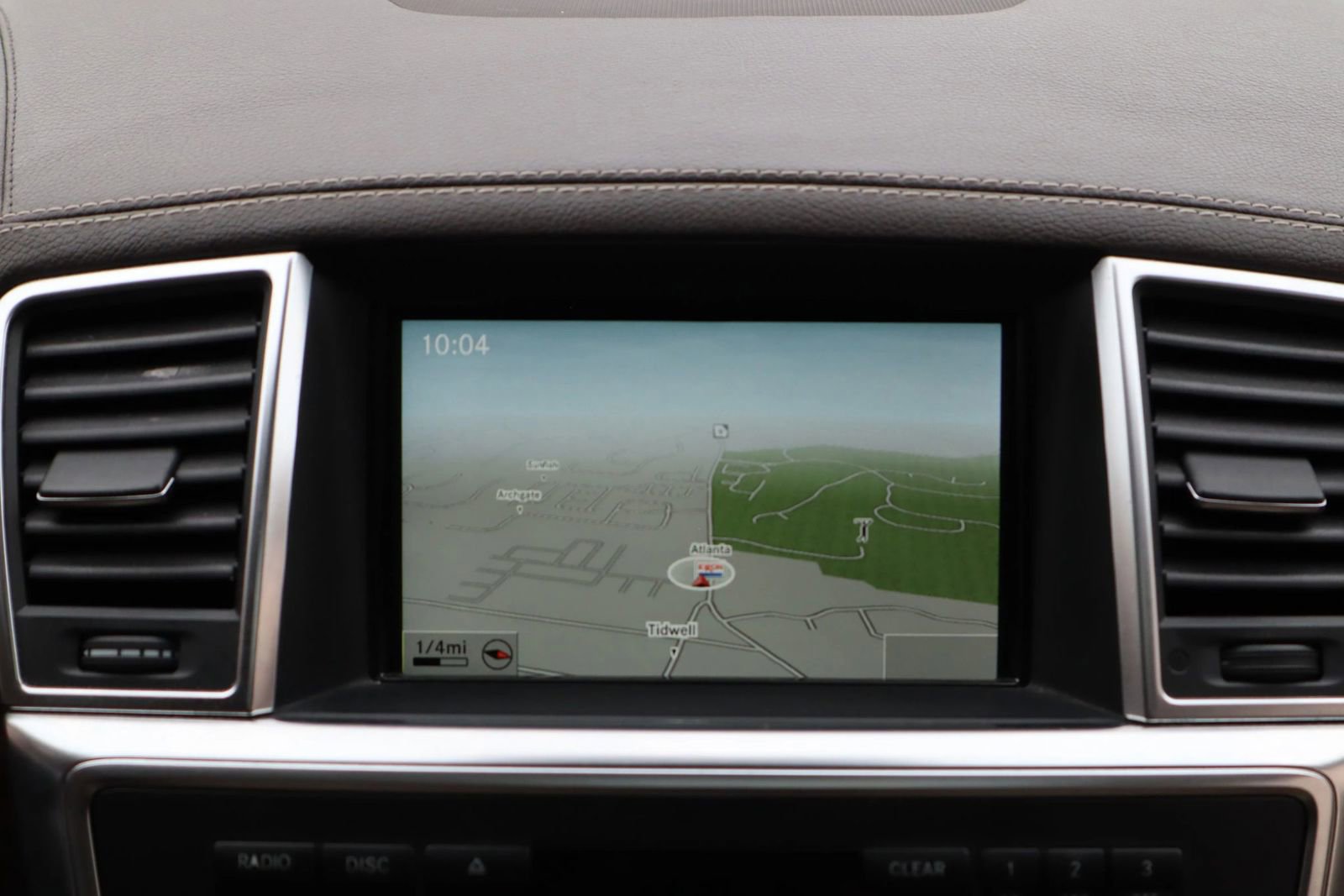 Used 2015 Mercedes-Benz GL 320 BlueTEC 4MATIC w/ Premium I Package image 31