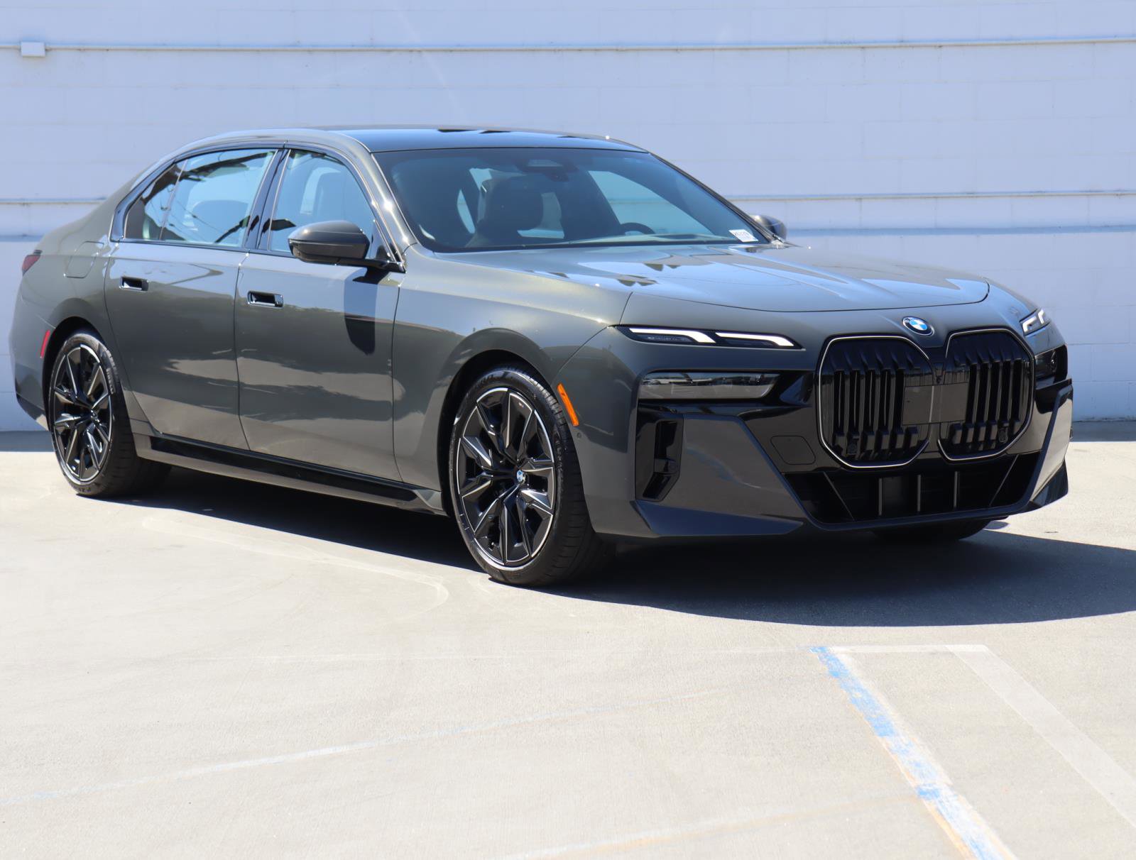 New 2026 BMW 740i w/ Premium Package image 1