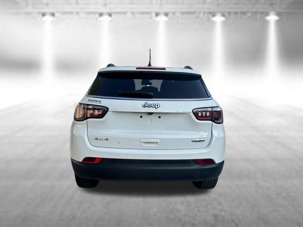 Used 2023 Jeep Compass Latitude AWD/4WD image 6