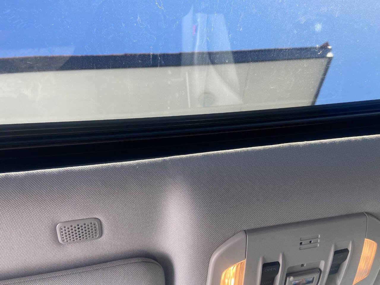 Used 2020 Toyota Highlander XLE image 12