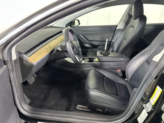 Used 2019 Tesla Model 3 Standard Range Plus image 11