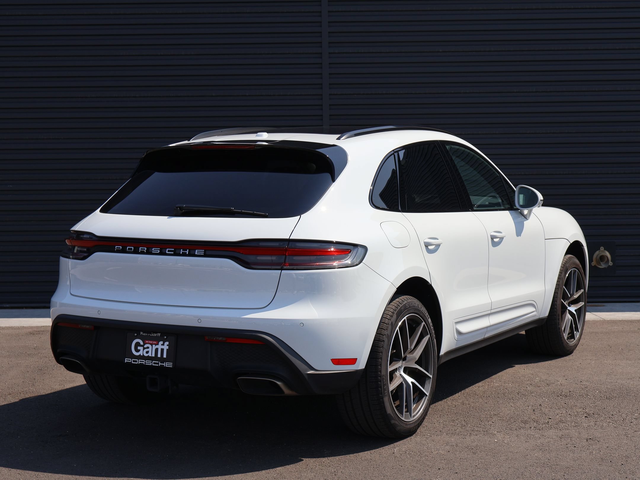 Certified 2026 Porsche Macan AWD/4WD image 10