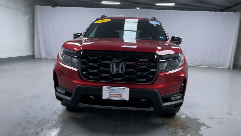 Used 2023 Honda Passport TrailSport image 3