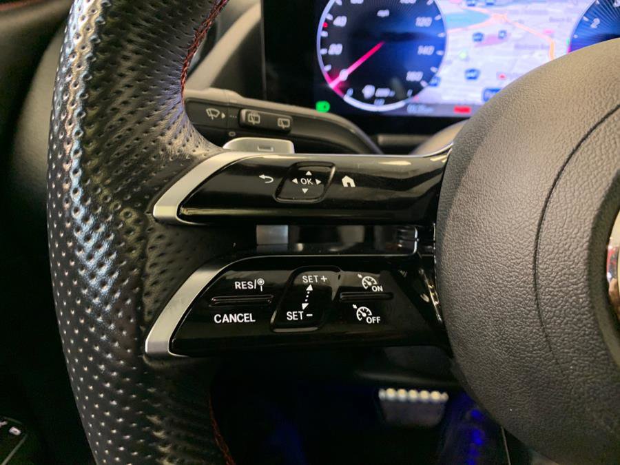 Used 2025 Mercedes-Benz GLA 250 4MATIC image 21