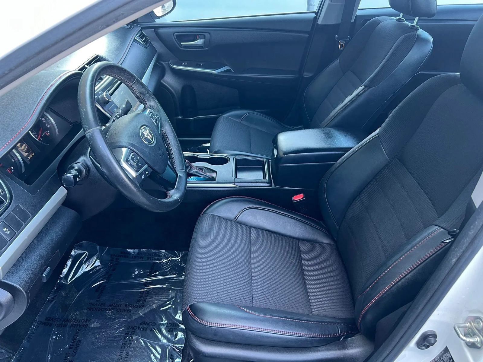 Used 2017 Toyota Camry SE FWD image 9