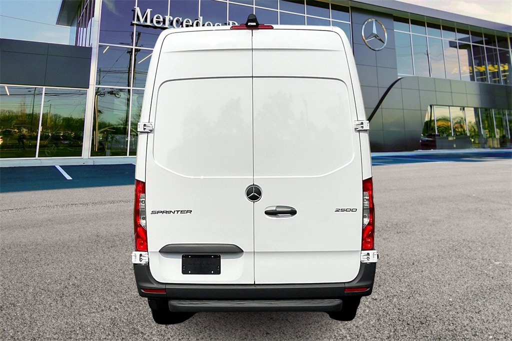 New 2025 Mercedes-Benz Sprinter 2500 video 4