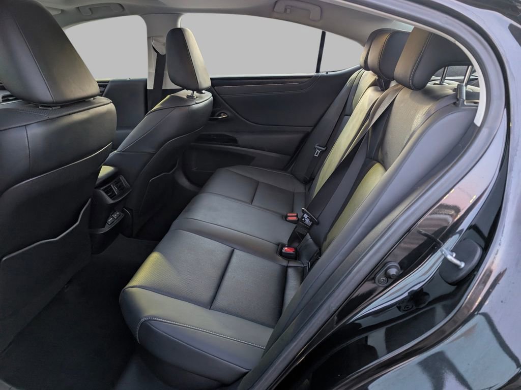 Used 2024 Lexus ES 300h w/ Premium Package image 14