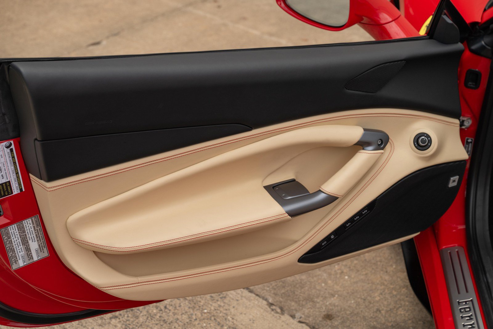 Used 2023 Ferrari F8 Tributo RWD image 27