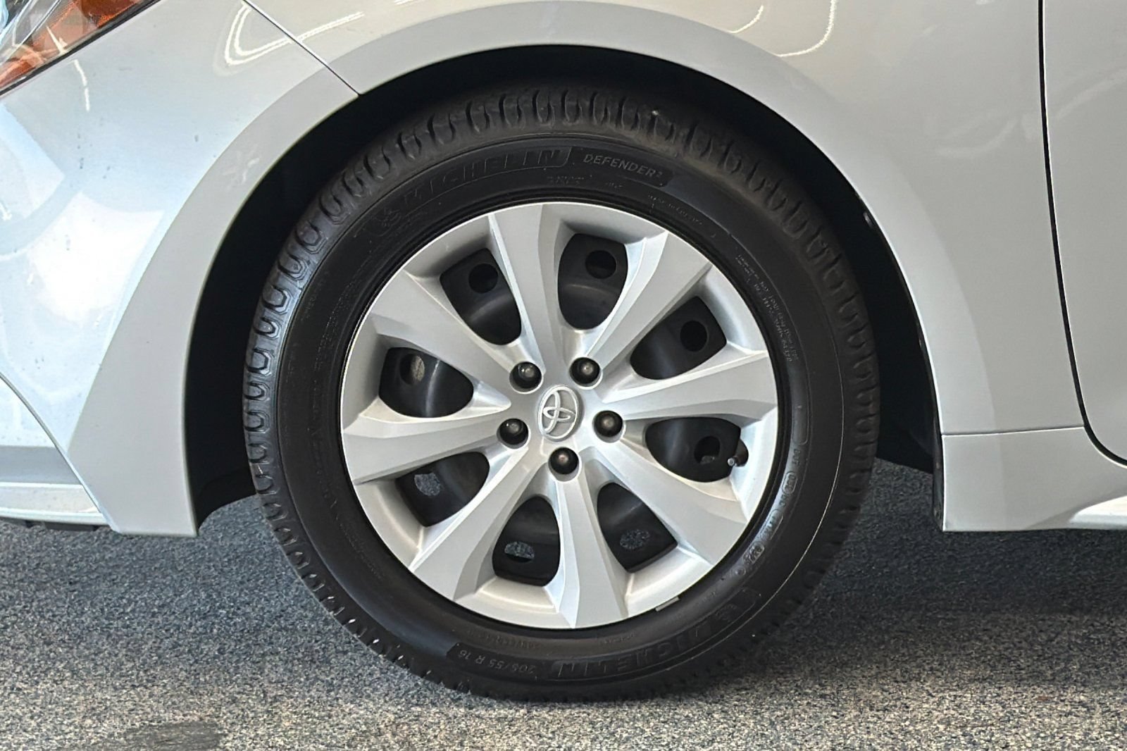 Used 2024 Toyota Corolla LE FWD image 22