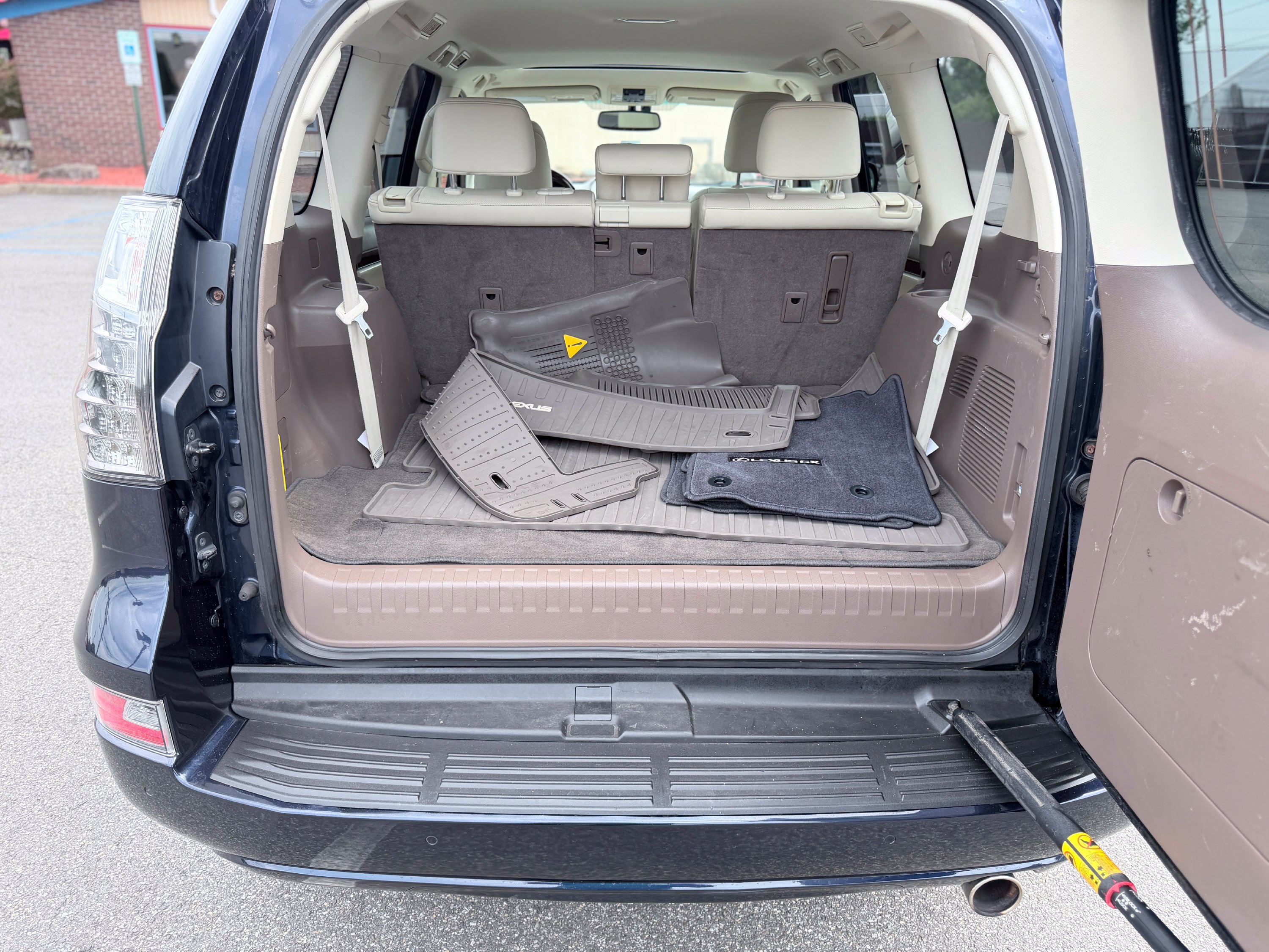 Used 2019 Lexus GX 460 Premium w/ Premium Package AWD/4WD image 10